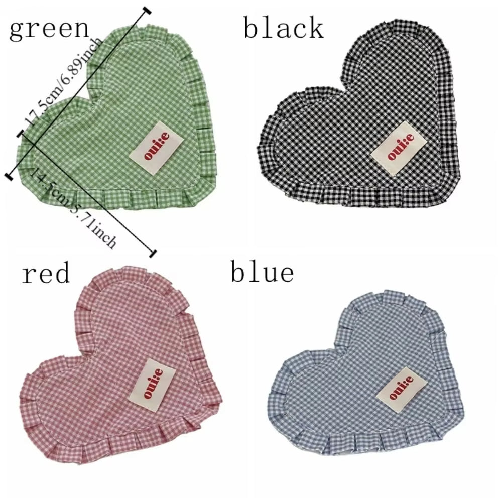 INS Heart-Shaped Plaid Meal Mats with Pleated Lace – 6 Pack