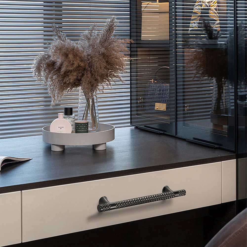 Black Knurled Diamond Design Furniture Cupboard Bar Handle