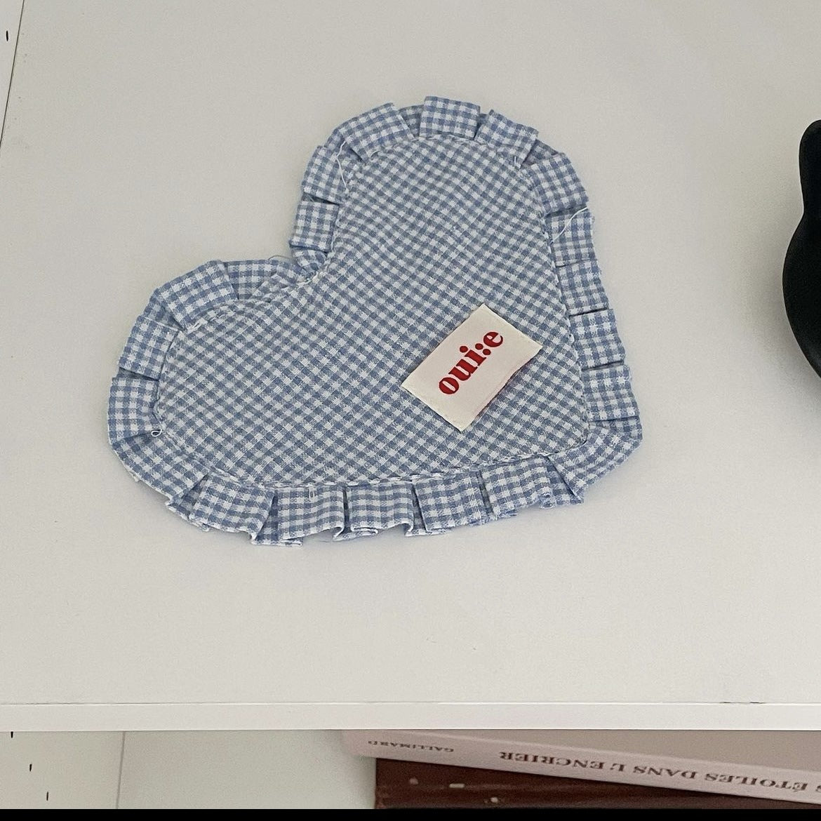 INS Heart-Shaped Plaid Meal Mats with Pleated Lace – 6 Pack