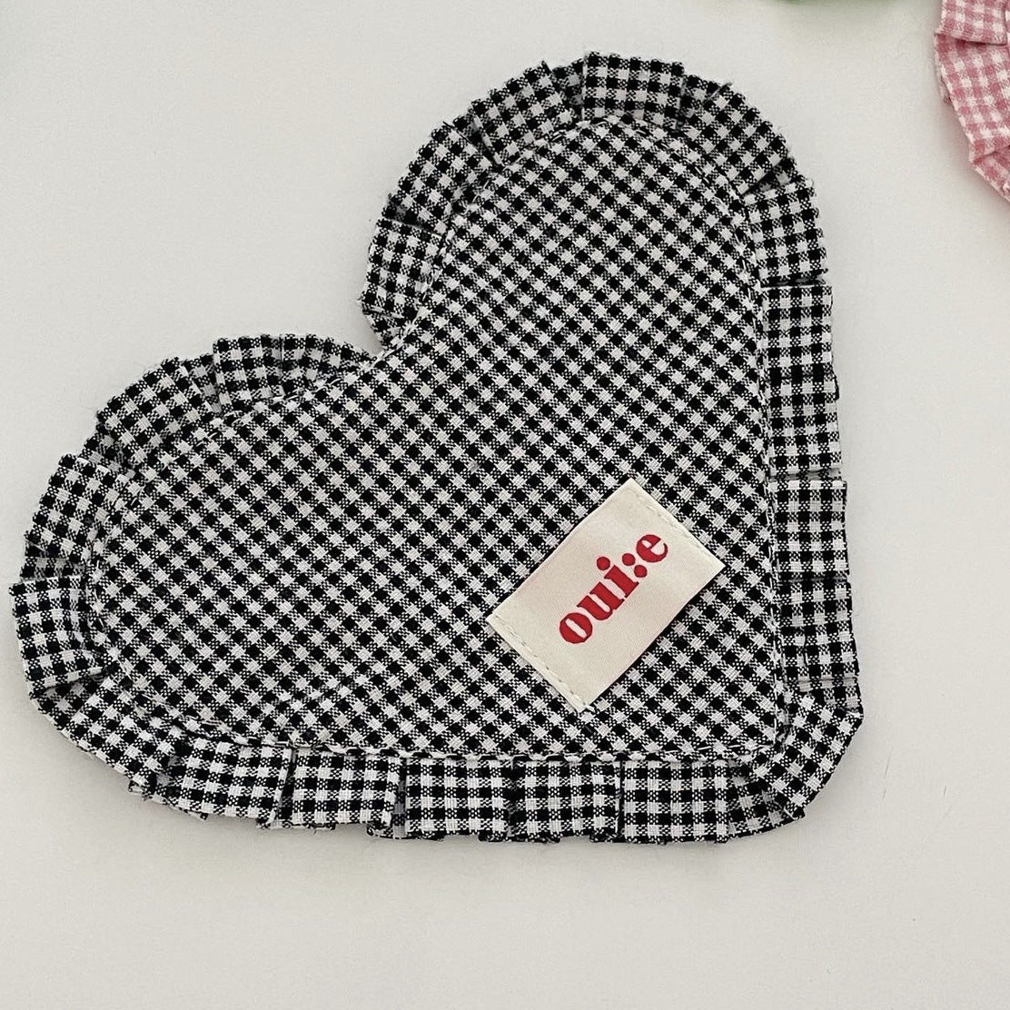 INS Heart-Shaped Plaid Meal Mats with Pleated Lace – 6 Pack