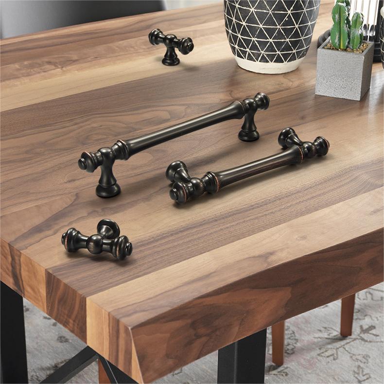 Modern Black Aluminium Cabinet Pulls On Cabinets